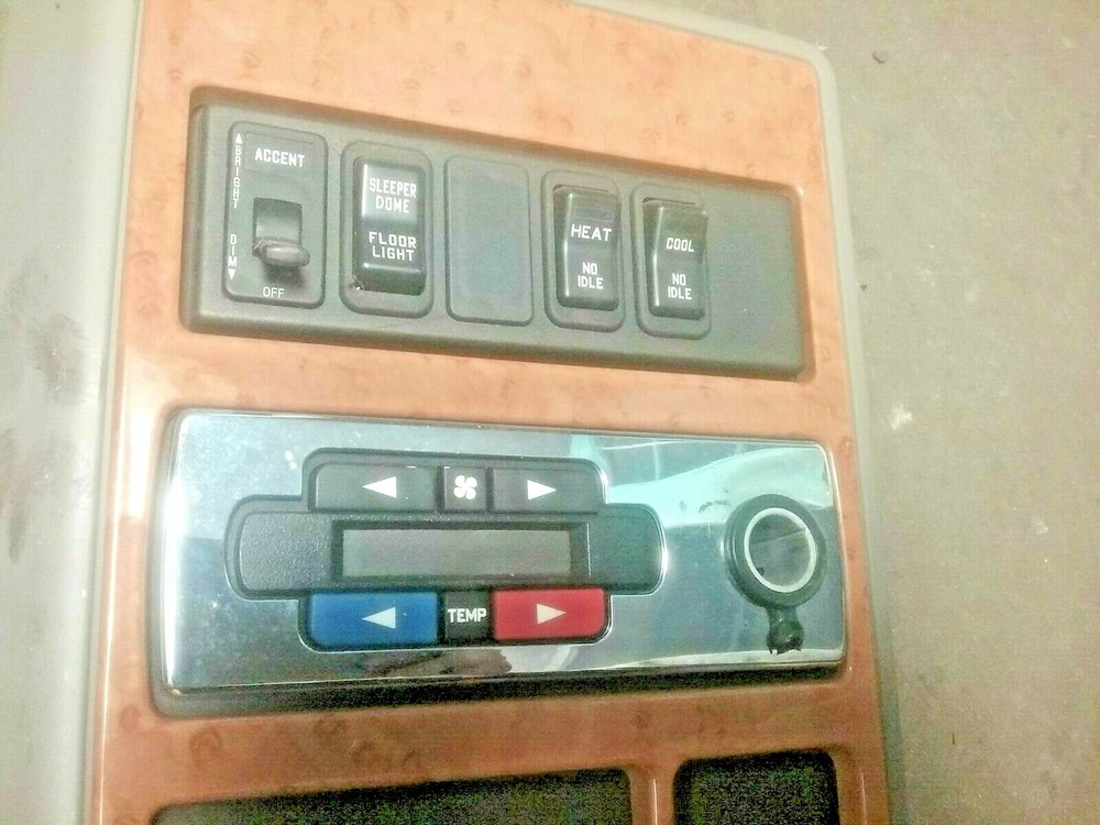 INTERNATIONAL PROSTAR SLEEPER CONTROL PANEL XS158480