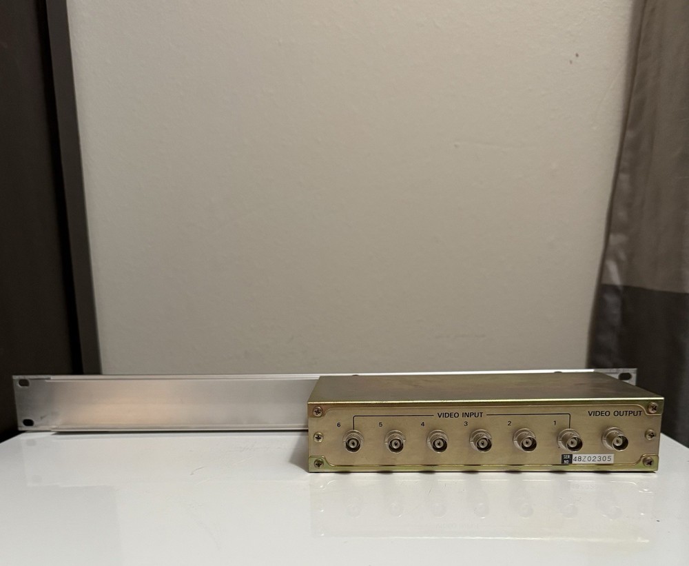 Panasonic WJ-200RB 6 input video switcher