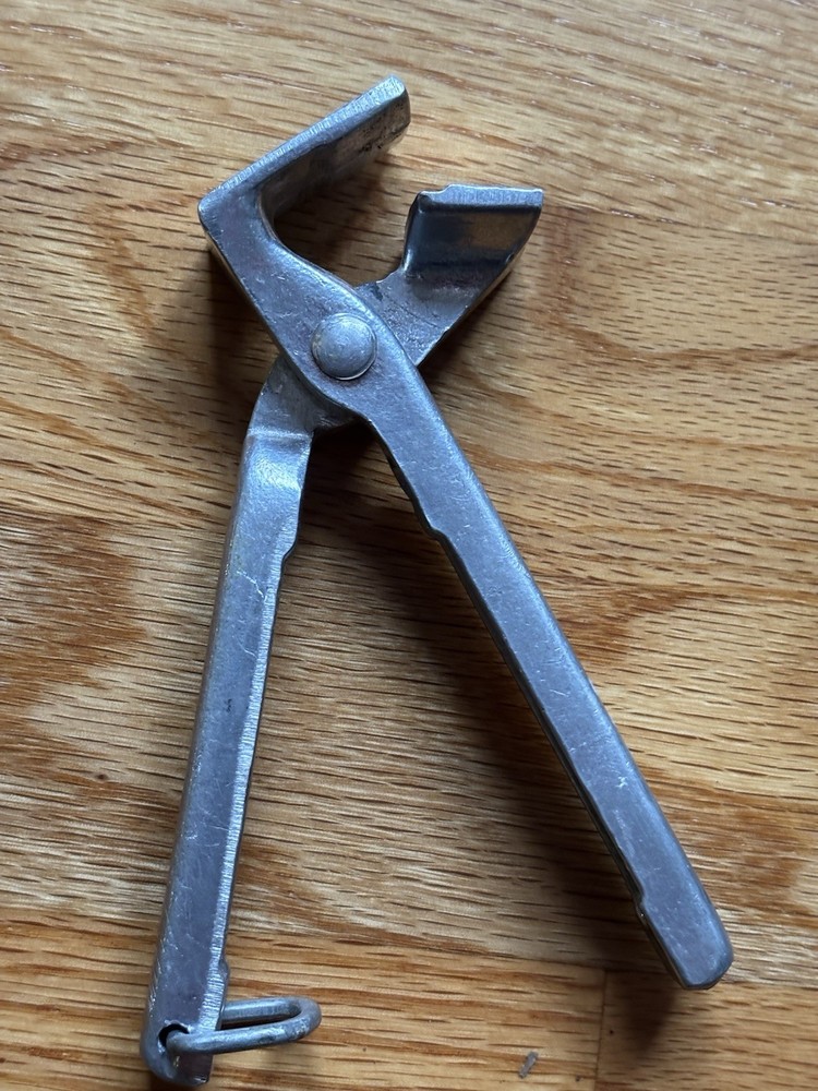 Cast Pot Gripper