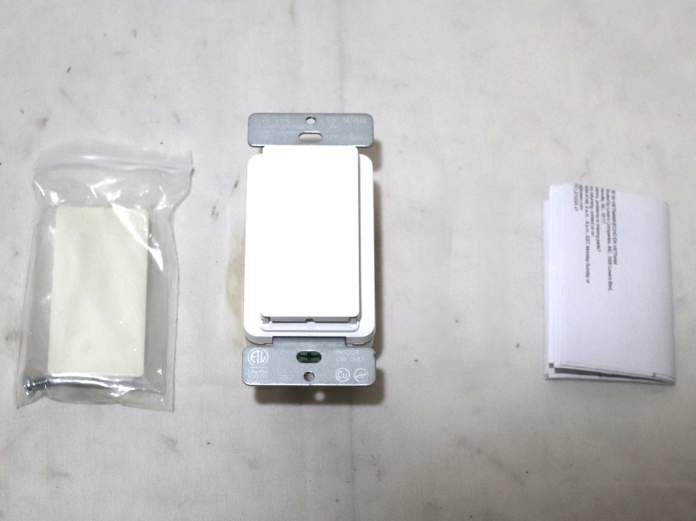 Utilitech Programmable Digital Lighting Timer, 15 Amps, 120-Volt, Indoor 5474545