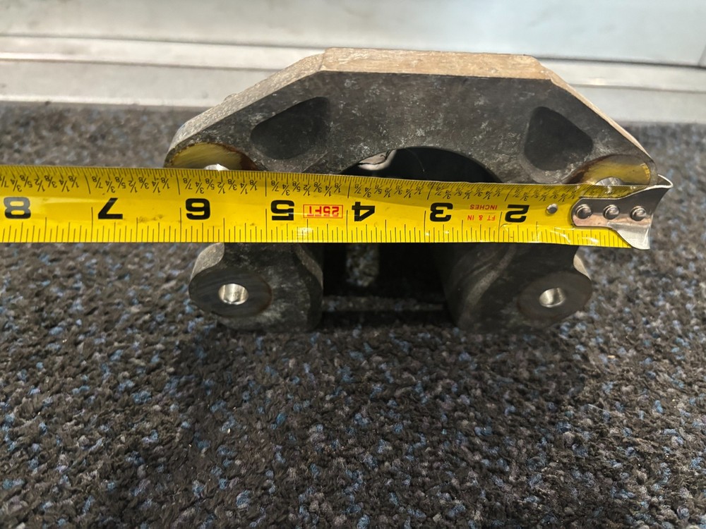 Isuzu 6HK1 OEM Diesel Engine Motor Mount