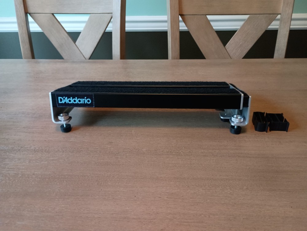 D'addario XPND 1 1-Row 2-Rail Telescoping Pedalboard