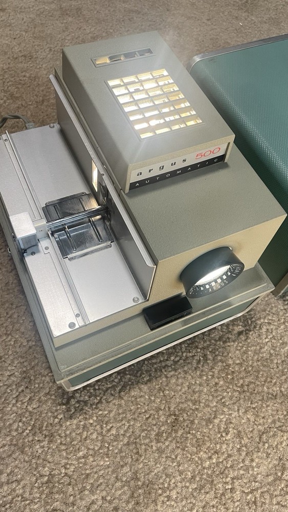 Argus 500 Projector W/ Case Tested In Working Condition !!