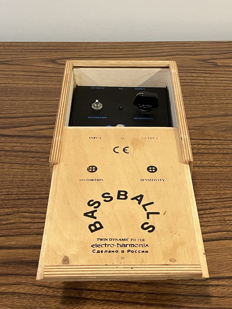 Electro Harmonix Bass Balls Effects Pedal Envelope Filter W/Original Box