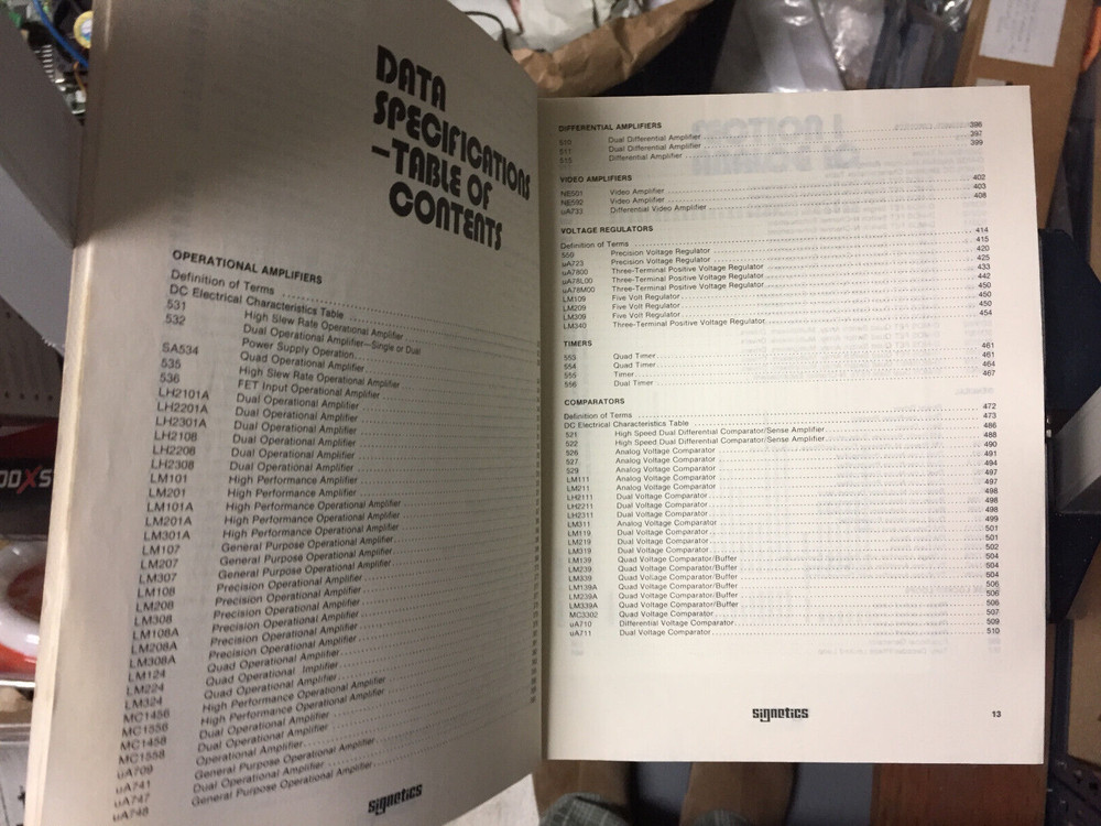 Data Book = Signetics 3 Volume Digital Linear MOS Analog Applications 1974 = Lot