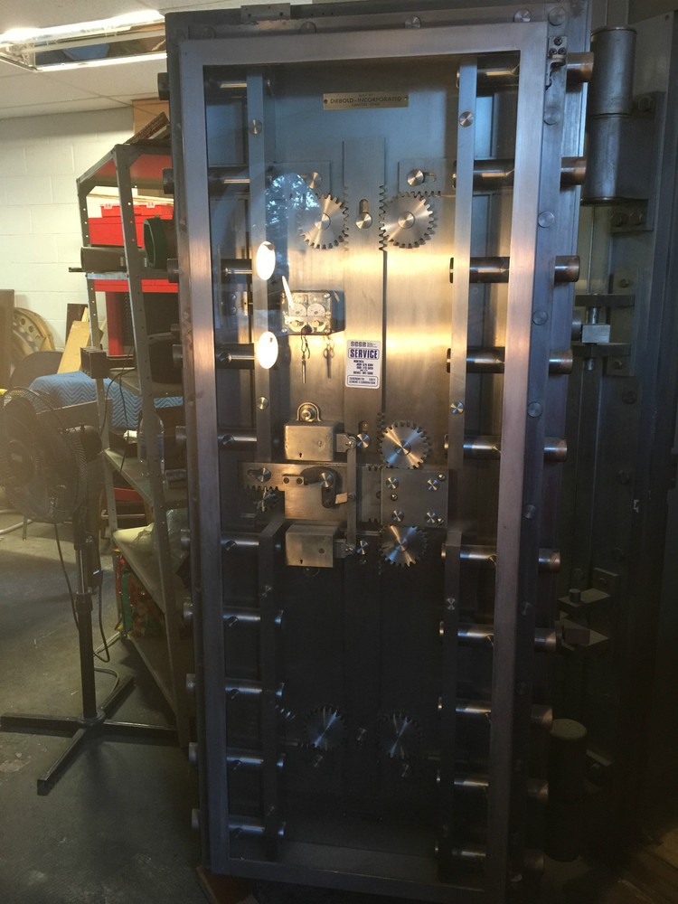 AHERN SAFE BANK VAULT DOOR BUILT BY DIEBOLD~