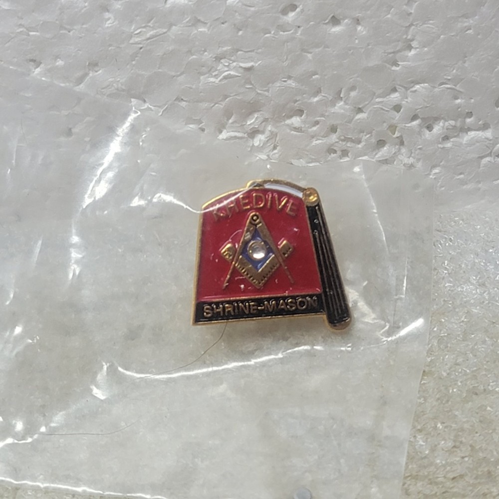 Masonic Lapel Pin Square & Compasses Enamel Clutch