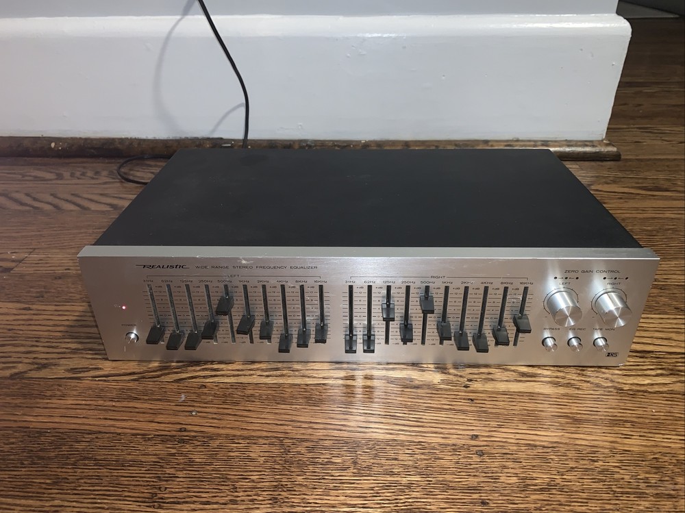 Vintage Realistic 31-2000A Stereo Frequency Equalizer EQ - Turns On