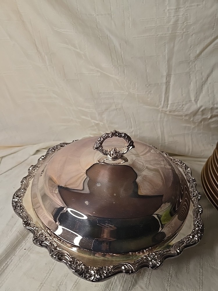 William A Rogers Silver-plated Round Serving Casserole Dish With Glass Insert...