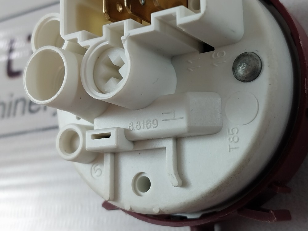 Electrolux 471-8861-01 Level Guard 3105N