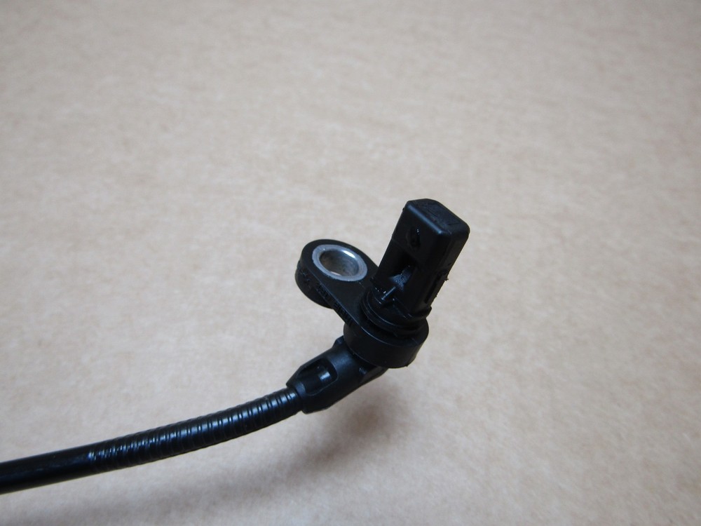 Triumph speed 400 2024 front ABS sensor (15422)