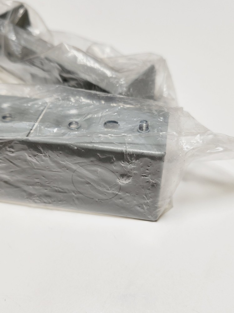 Raceway Duct Fitting Blank End Steel Silver 2pk