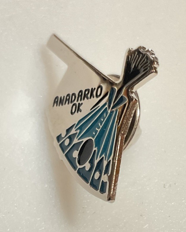 Small Anadarko Oklahoma Teepee Silver Tone Pin Z24