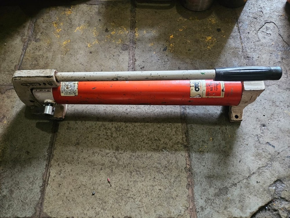 OTC Power Team P58 Hydraulic Hand Pump
