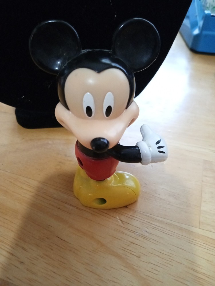 3.5" Tall Disney Mickey Mouse With Movable Head & Arms