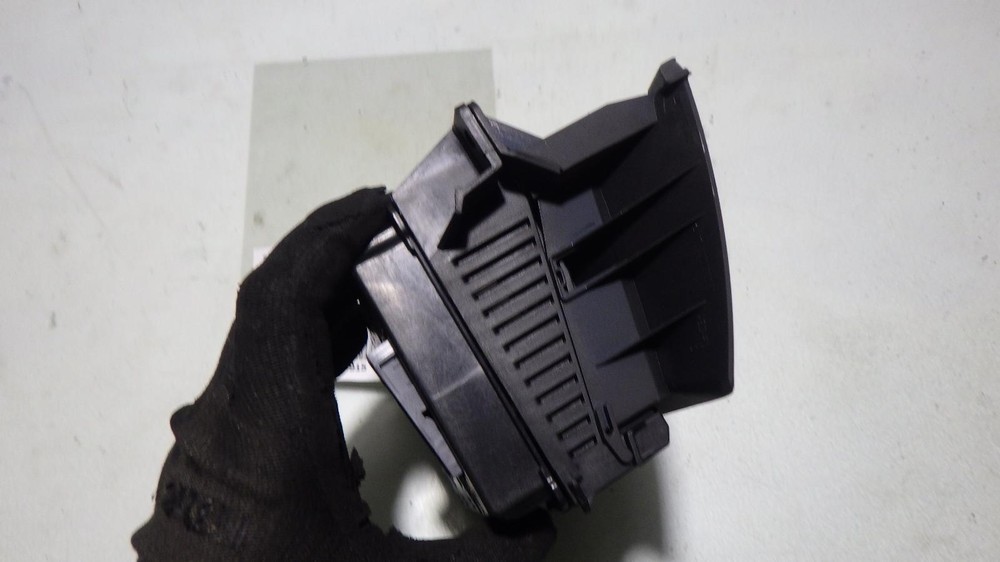 08 SATURN ASTRA Info Screen 94701861