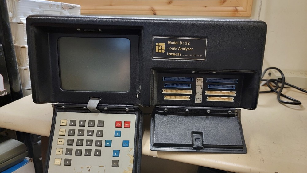 Intech Instruments Division Model D132 Logic Analyzer