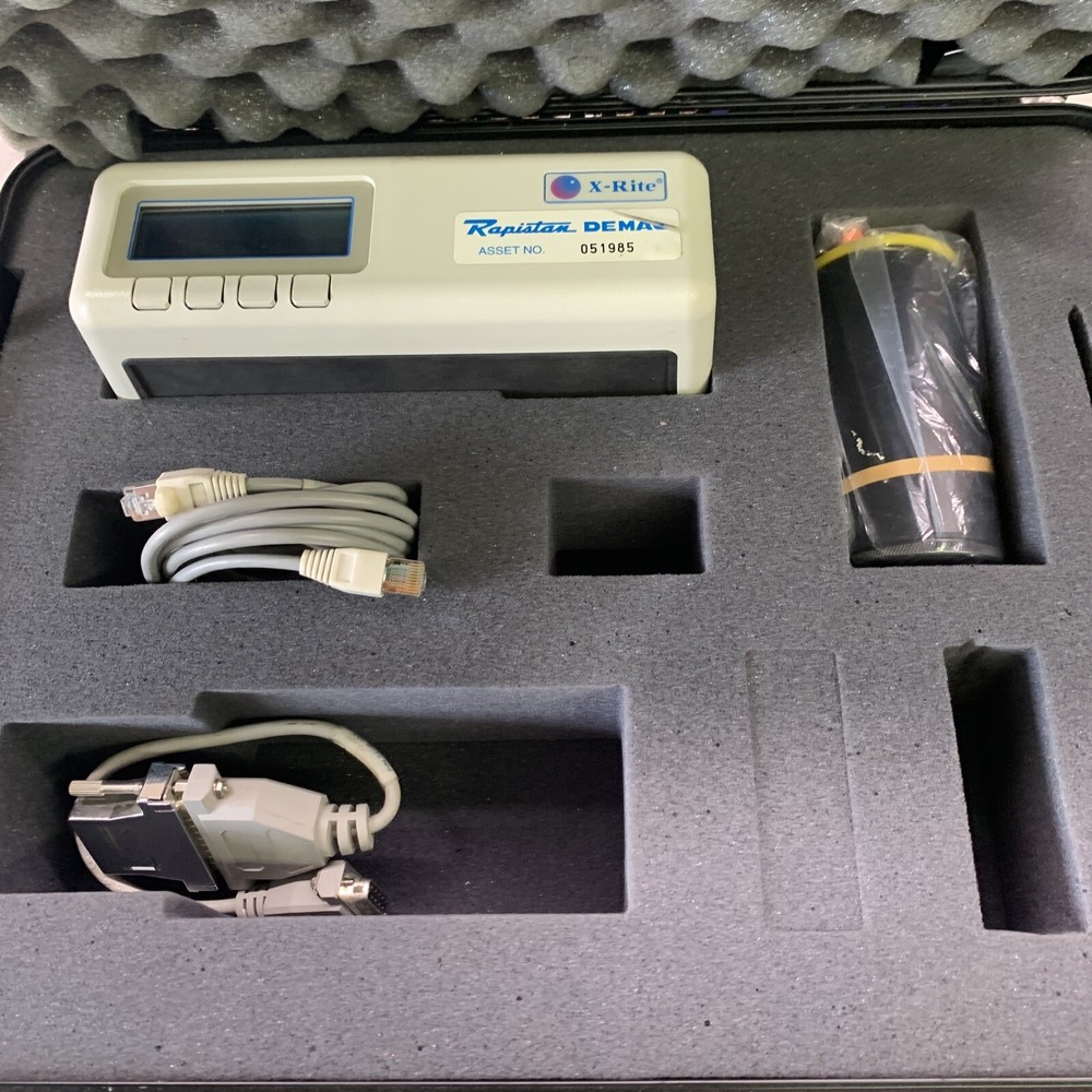 X-RITE SP68 SPECTROPHOTOMETER Reflection Standard Test Plate, Cables