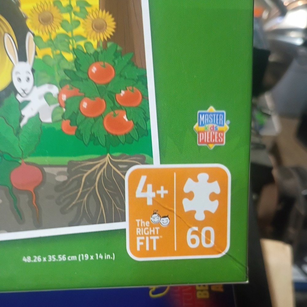 NEW JOHN DEERE 60 Piece Lunchtime Break Puzzle