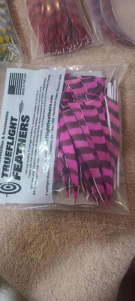 True Flight RH Wing Shield Cut 5" Feathers