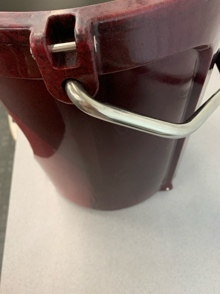 MAROON BRUMATE BACKTAP W/NIP ACCESSORIES.