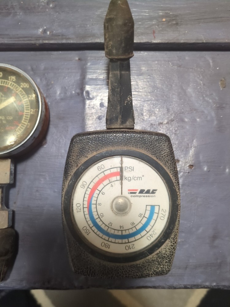 Two Vintage Compression Testers Sonco And RAE