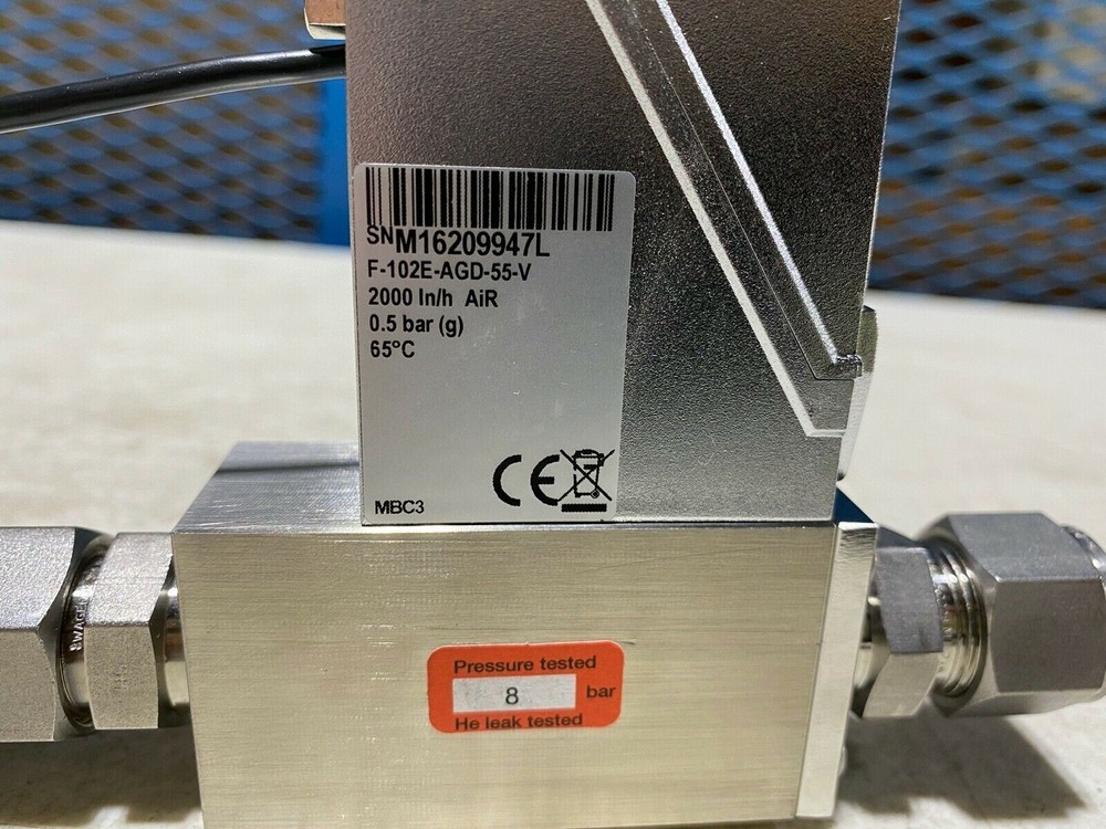 BRONKHORST Digital Mass Flow Meter/Controller & Bellows Valve SET 2000 In/h AiR