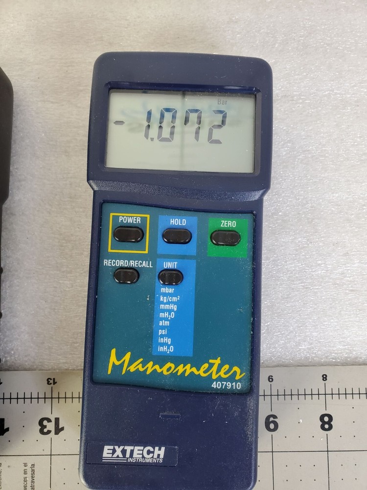 EXTECH 407910 Digital Manometer