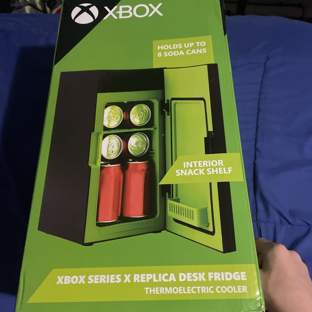 Xbox Series x Replica Mini Fridge 8 Can