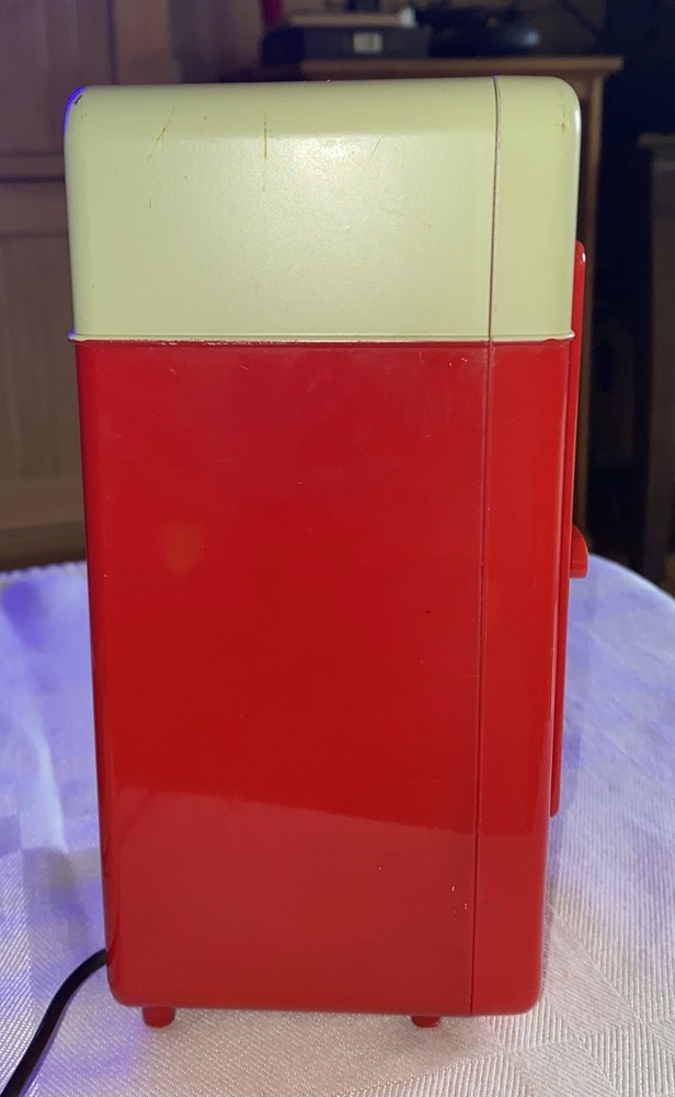 Mini Red USB Powered Refrigerator Keeps Cans Cold Beer Soda 7.5"