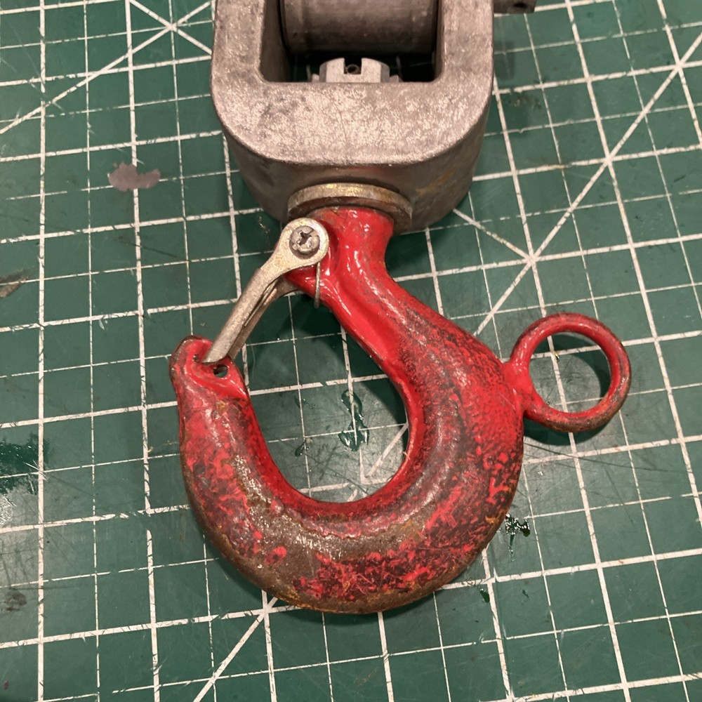 Hook International Hook and Latch Bottom Block Assembly