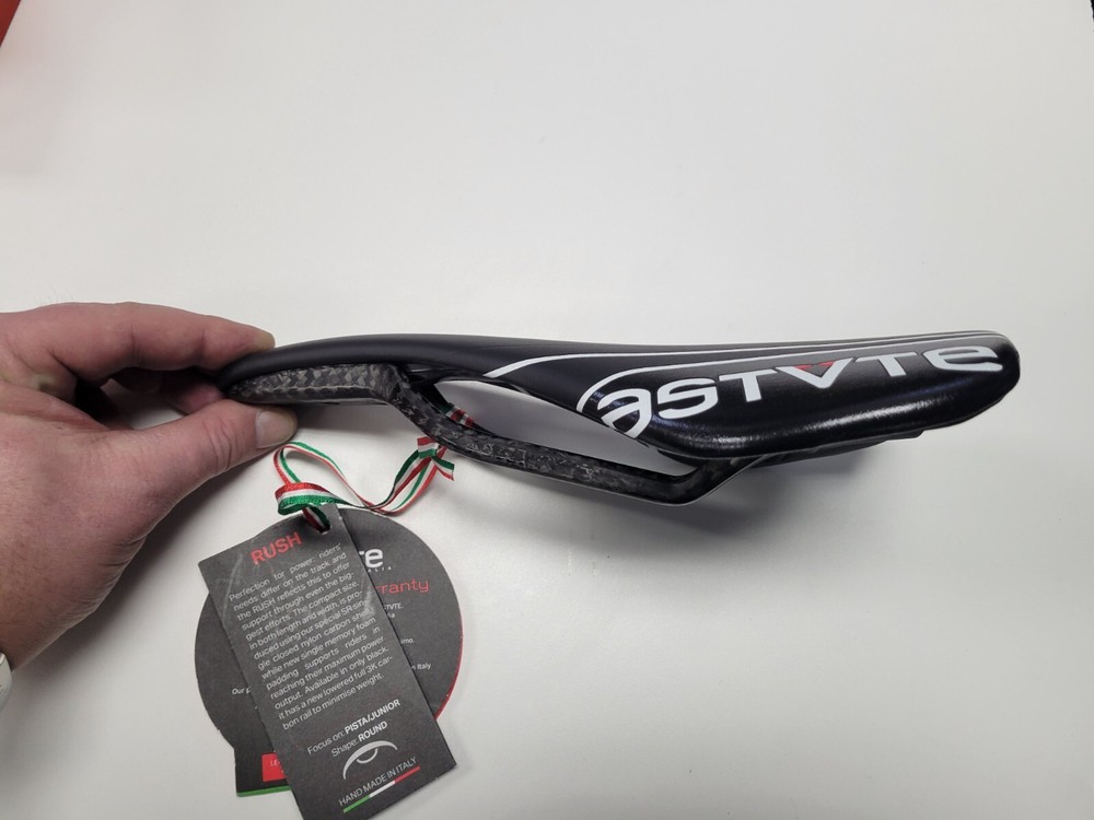 astvte rush carbon rail saddle