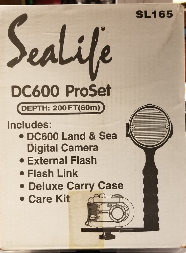SeaLife Reefmaster DC600  Underwater Digital Camera Pro Set with Flash