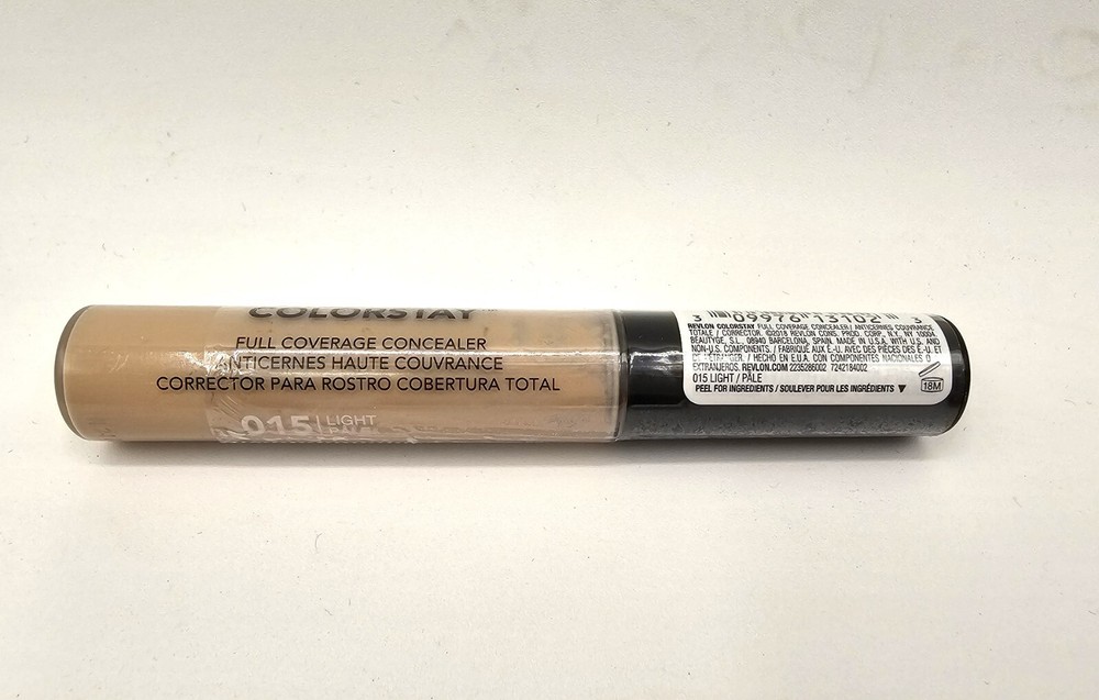 REVLON COLORSTAY FULL COVERAGE CONCEALER - LIGHT -PALE #015. New, Sealed.