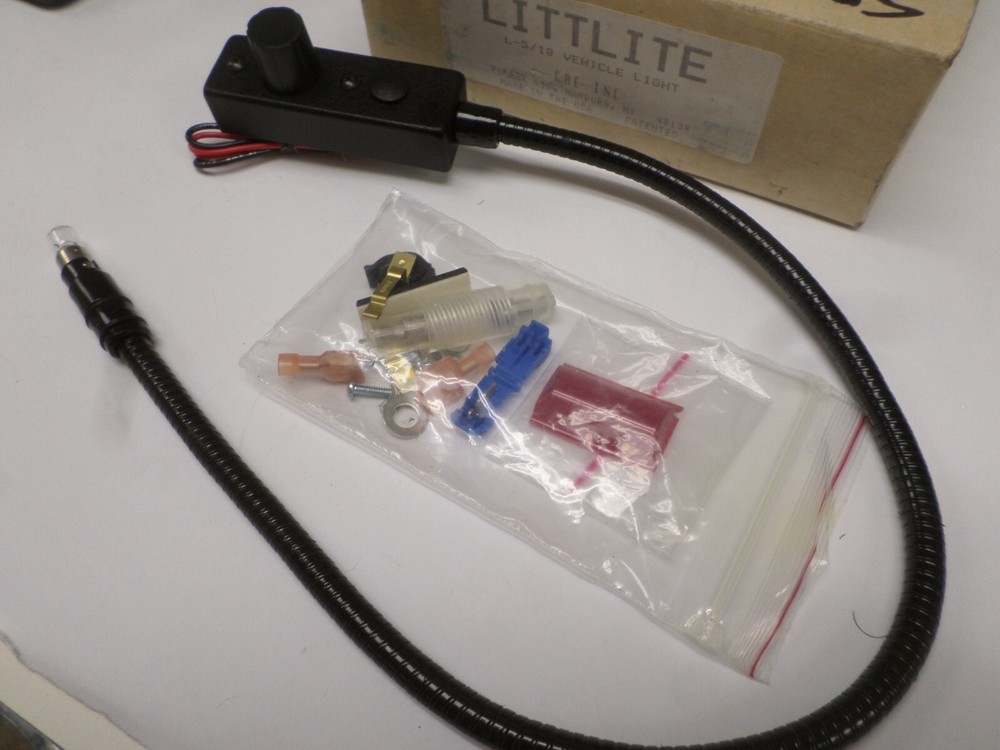 Littlite 17-L-5/18 Task Light with Mounting Chassis (Missing Light Shield)