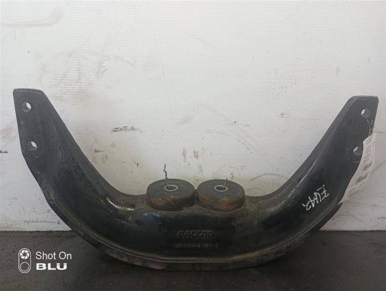 A24-1079-3 Peterbilt Front Engine Mount  (10862495