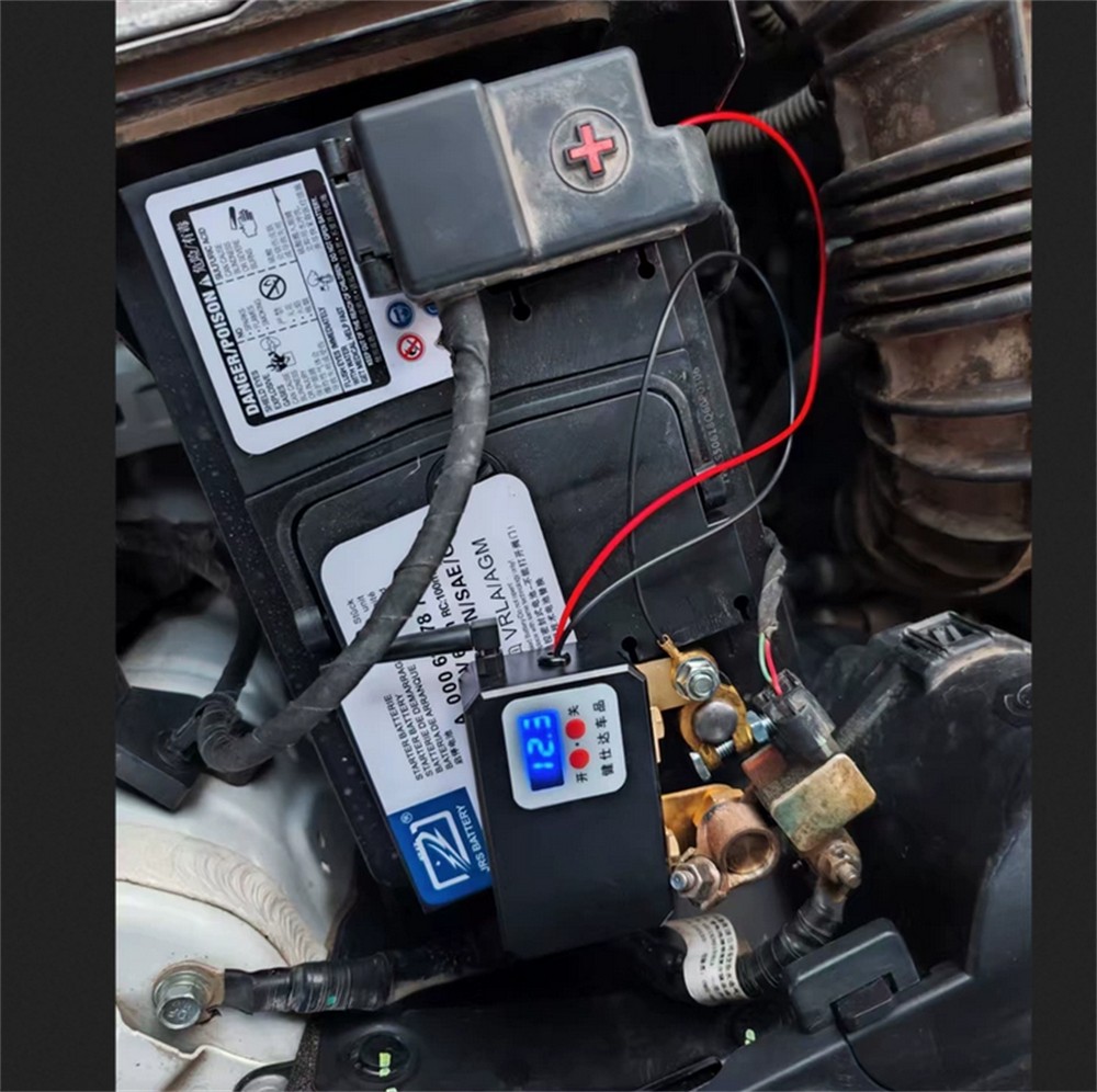 Universal Wireless 2Pcs Remote Control Button / Isolator Master Switch Voltmeter