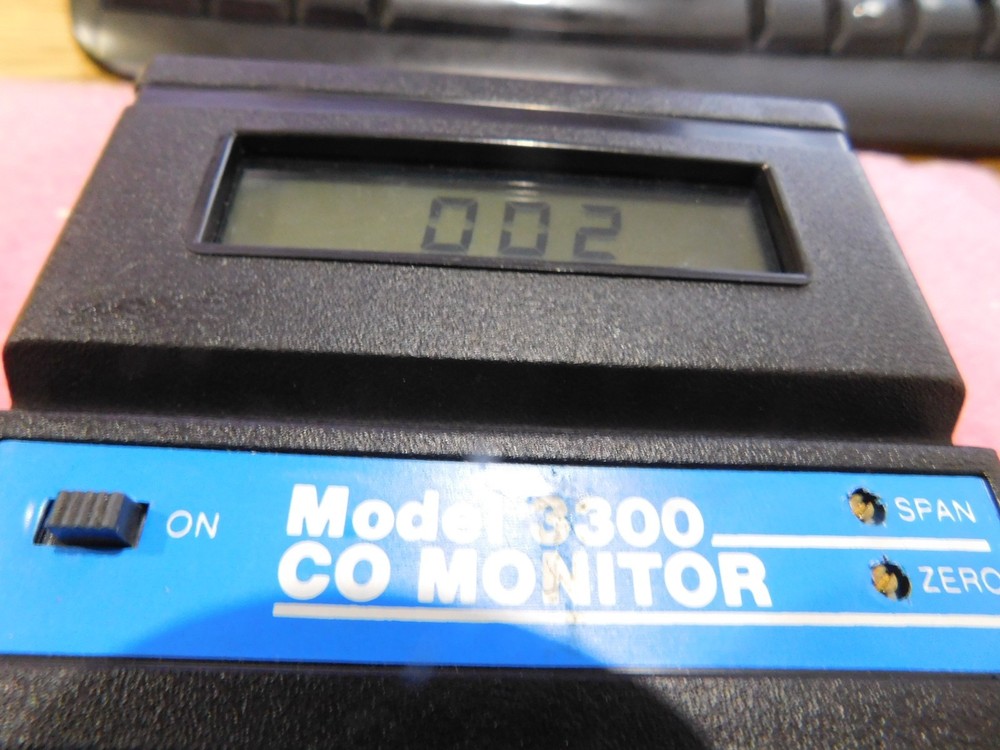 Biosystems Model: 3300 CO Monitor.