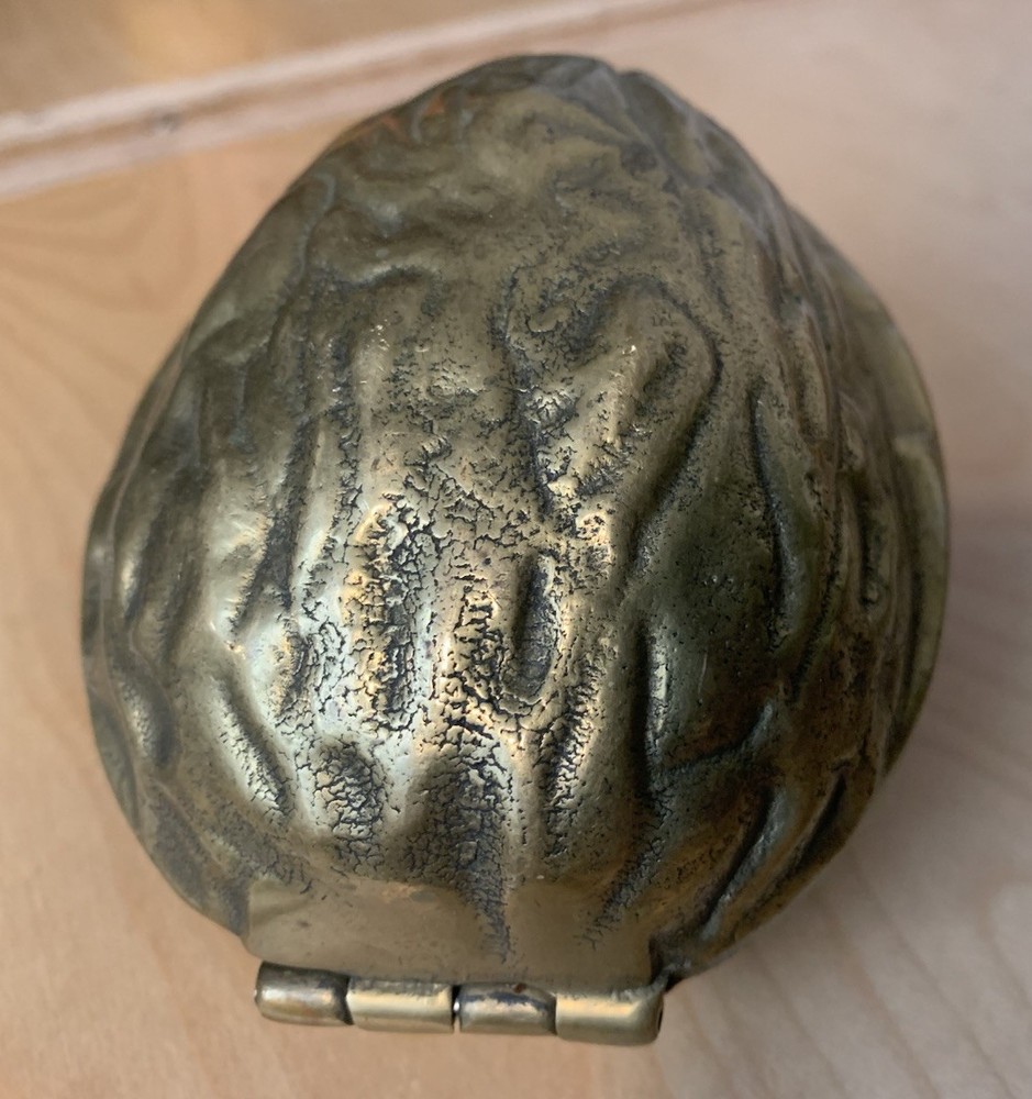 LARGE Walnut Shaped SOLID BRASS NUTCRACKER WALNUTS Opens To Crack Your Nuts 5”