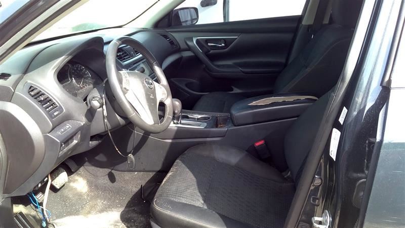 ALTIMA 2017 High Mounted Stop Light 1037164331