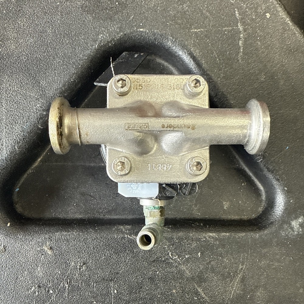 Saunders EC Piston Pneumatic Actuator 33750