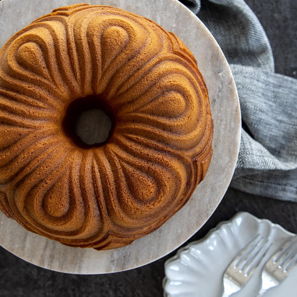 Chiffon Bundt, 10-Cup, Graphite