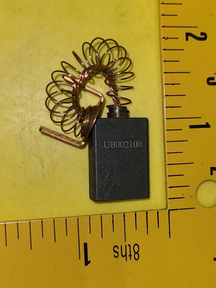 Carbon Brush UB002100