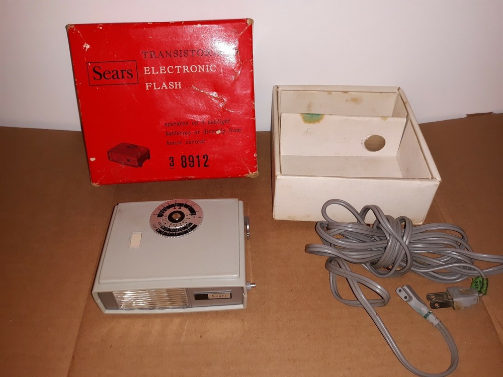 Vintage Sears Transistorized Electronic Flash for repair not working