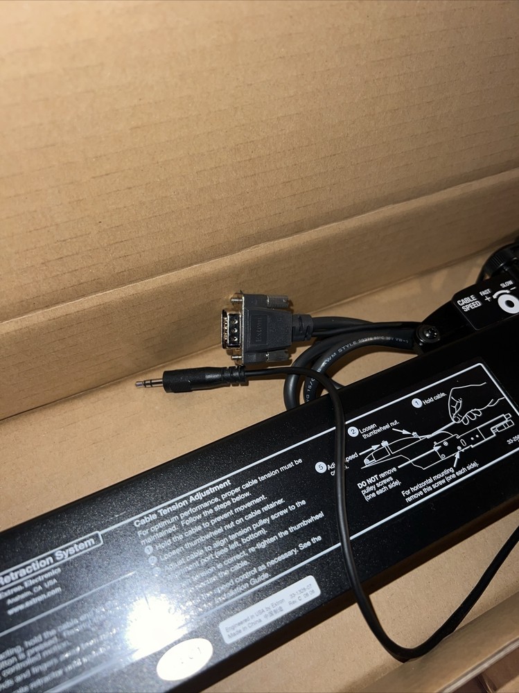 Extron Retractor XL Series/2 VGA-A