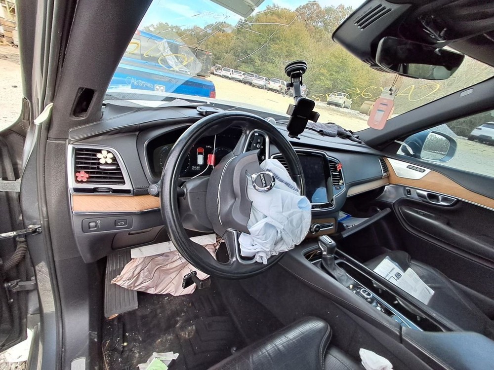 XC90 2016 Glove Box 4865013