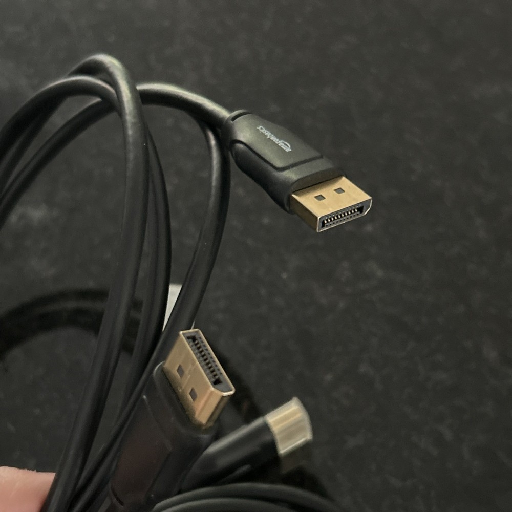 Amazon Basics Display Port 6 ft Cable Gold-Plated Plugs, Black