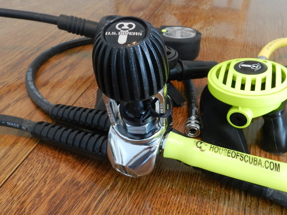 US DIVERS REGULATOR SET- SERVICED