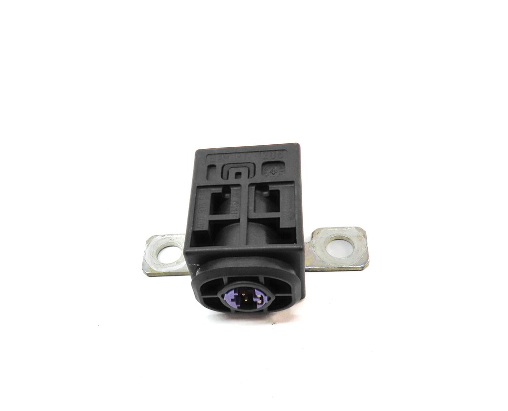 2010 AUDI S5 (B8 8T) 4.2L (CAUA) ENGINE BATTERY OVERLOAD SWITCH MODULE