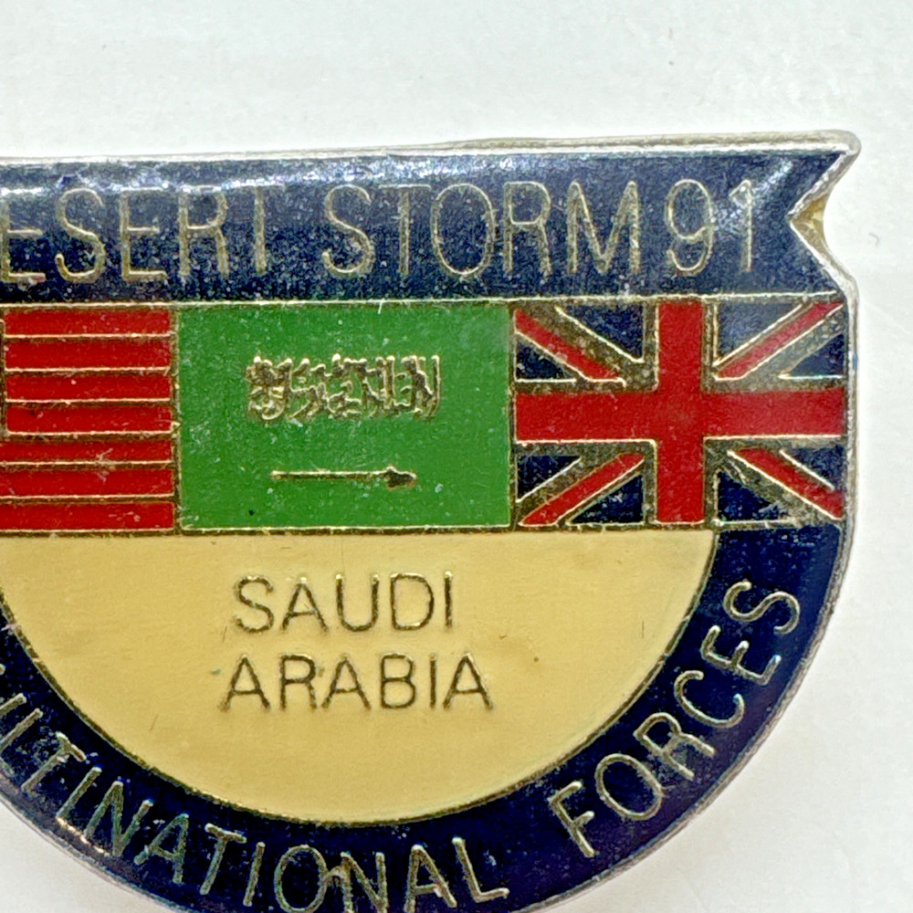 Desert Storm 91 Multinational Forces Saudi Arabia Lapel Pin Hat Pin